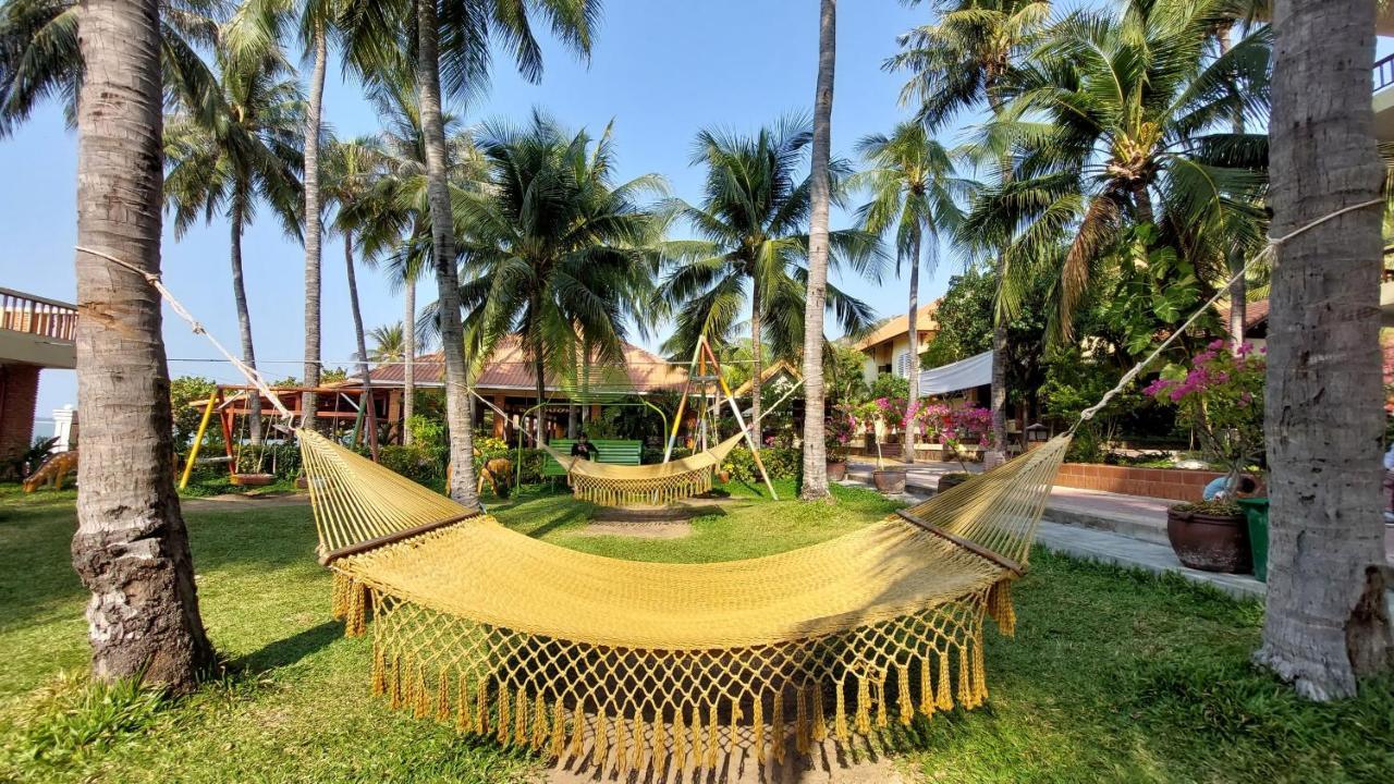 Hon Rom Central Beach Resort Mui Ne Exterior photo