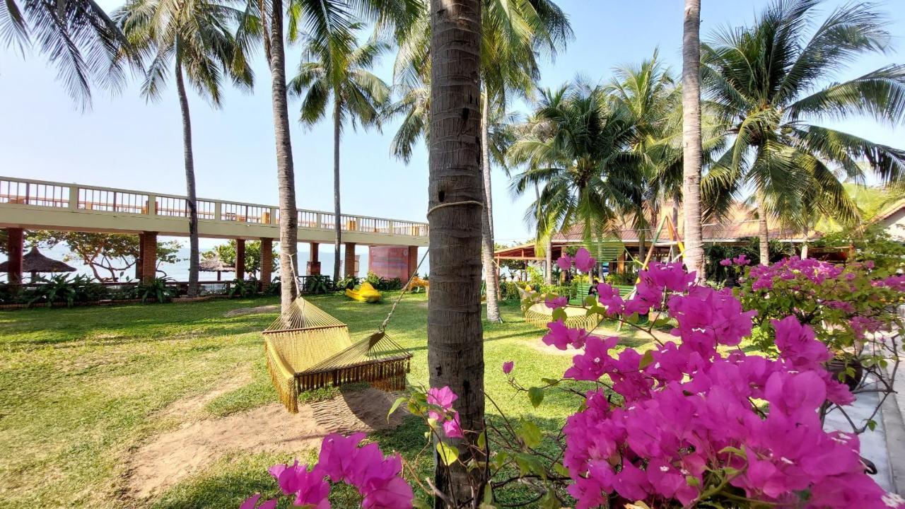 Hon Rom Central Beach Resort Mui Ne Exterior photo