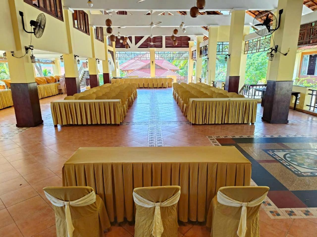 Hon Rom Central Beach Resort Mui Ne Exterior photo