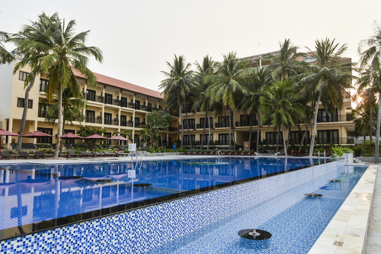 Hon Rom Central Beach Resort Mui Ne Exterior photo