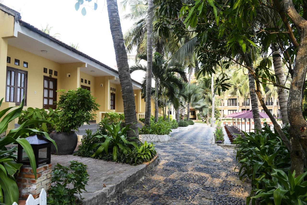 Hon Rom Central Beach Resort Mui Ne Exterior photo