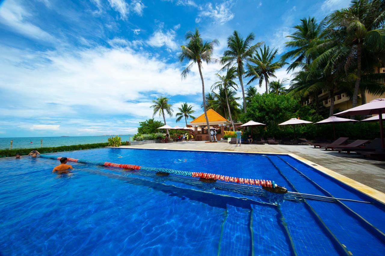 Hon Rom Central Beach Resort Mui Ne Exterior photo